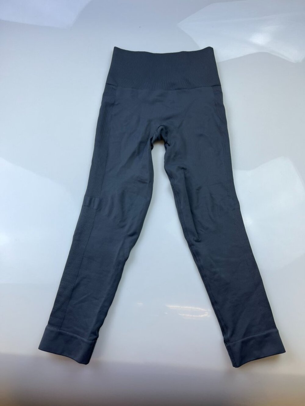 Lululemon Charcoal Ebb to Street Tight N255-11